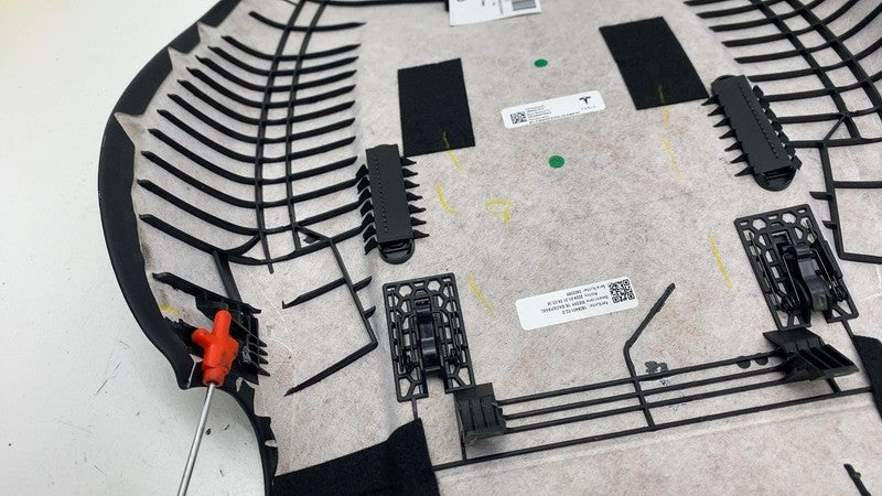 2024-2025 Tesla Model 3 Front Seat Back Panel Trim - Left/Right 1R